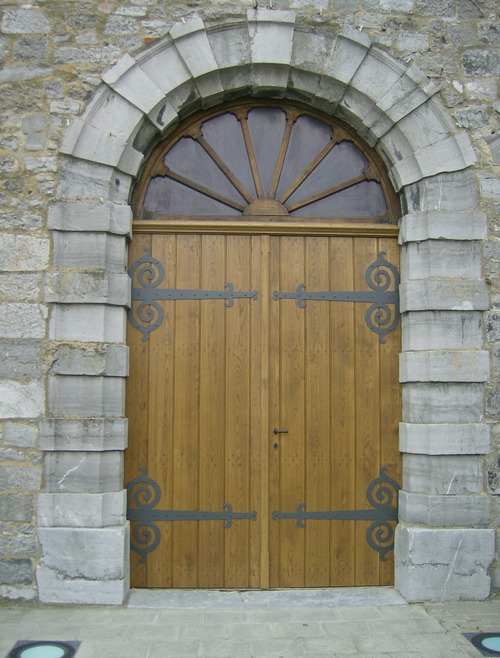Porte de l'église d'Erquelinnes